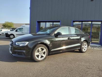 Audi A3 - Business line  A3  1.6 TDI 116 S tronic 7 - 15 990 €