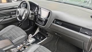 Mitsubishi Outlander  - photo 3