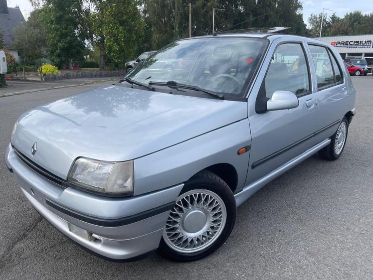 Renault Clio  - 8 990 €