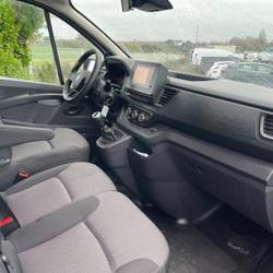 Renault Trafic combi Zen L2 dCi 145 Energy S&amp;S Thouar&eacute;-sur-Loire