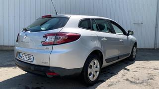 Renault Megane Estate  - photo 2