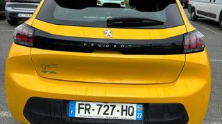 Peugeot 208  - photo 2