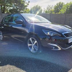 Peugeot 308 II Phase 1 F&eacute;line 1.2 PureTech 130ch S&amp;S BVM6 Distr&eacute;