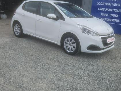 Peugeot 208 - Active  1.6 BlueHDi 100ch BVM5 - 6 900 €