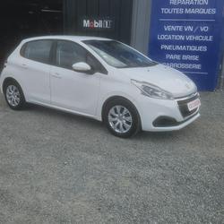 Peugeot 208 Active 1.6 BlueHDi 100ch BVM5 Belle-Isle-en-Terre