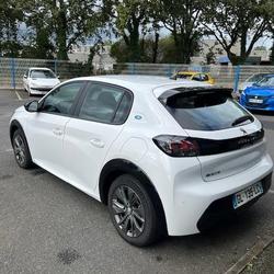 Peugeot e-208 Allure 50 kWh 136ch Cou&euml;ron
