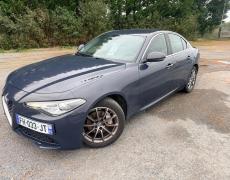 Alfa Romeo Giulia - Super  2.2 136 ch AT8 - 19 790 €