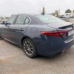 Alfa Romeo Giulia Super 2.2 136 ch AT8 occasion - Louisfert - photo 2/8