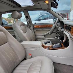 Jaguar XJ PACK CHILI 219 Saint-Jean-des-Champs