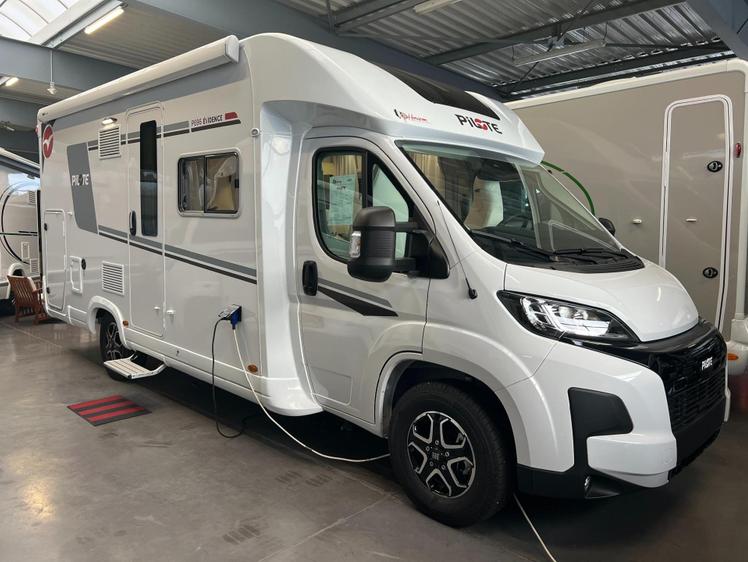 Profile Chausson Autres Chausson   - 78 900 €
