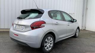 Peugeot 208  - photo 3