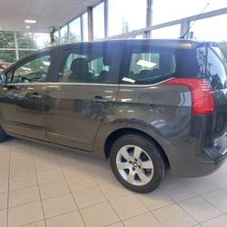 Peugeot 5008 Active 5pl 1.6 HDi 115ch FAP BVM6 Bourbriac