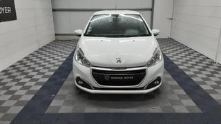Peugeot 208  - photo 1