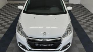 Peugeot 208  - photo 1