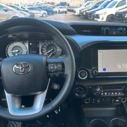 Toyota Hilux DOUBLE CAB 4 PLACES LEGEND 2.4 D4-D 150 Cou&euml;ron