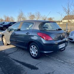 Peugeot 308 Phase 1 Confort Pack 1.6 HDi 110ch FAP BVM5 BLUE LION Saint-&Eacute;tienne-de-Montluc