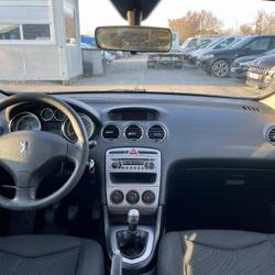 Peugeot 308 Phase 1 Confort Pack 1.6 HDi 110ch FAP BVM5 BLUE LION Saint-&Eacute;tienne-de-Montluc