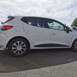 Renault Clio 4 Life 1.2 16V 75 B&eacute;d&eacute;e