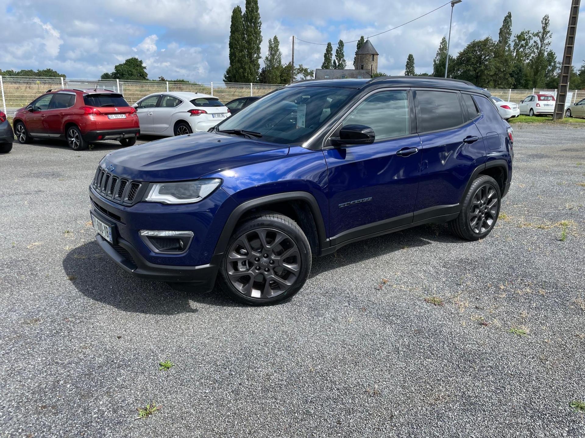 Jeep Compass - S  1.3 GSE T4 240 ch PHEV AT6 4xe eAWD - 23 900 €