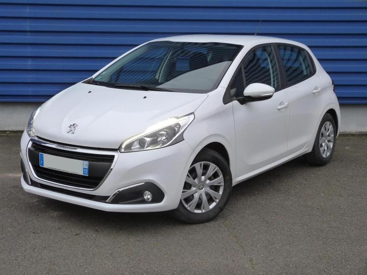 Peugeot 208  - 8 990 €