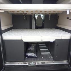 Fourgon Mc Louis Mc Louis Menfys van 3 maxi s line sur fiat ducato 140cv Monc&eacute;-en-Belin