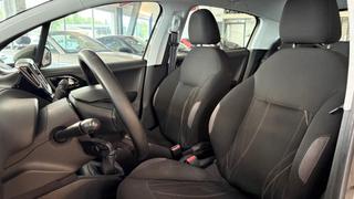 Peugeot 208  - photo 3