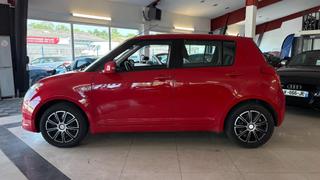 Suzuki Swift  - photo 1