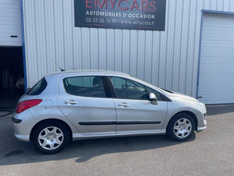 Peugeot 308  - Confort Pack - 5 290 €