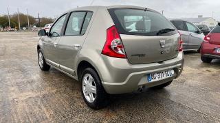 Dacia Sandero  - photo 2