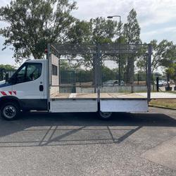 Iveco Daily GRILLAGEES HAYON ELEVATEUR DHOLLANDIA GAZ 35C14 FOURGON PLATEAU RIDELLES Tr&eacute;gueux