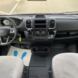 Profile LMC LMC Tourer Lift H630 2.2 Multijet 140 ch BVA Saint-Fulgent