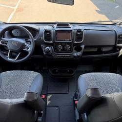 Profile Burstner Burstner Lyseo Time T Skyline T/IT 690 G 2.2 Multijet 140ch Saint-Fulgent