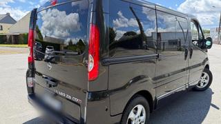 Opel Vivaro fourgon  - photo 1