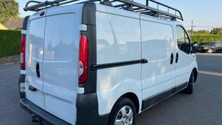 Opel Vivaro fourgon  - photo 1