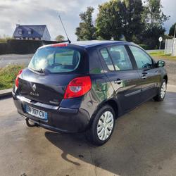 Renault Clio 3 Confort Expression 1.5 dCi 85 Saint-Broladre