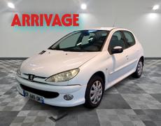 Peugeot 206 Saint-Broladre