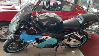 Honda CBR  - photo 1
