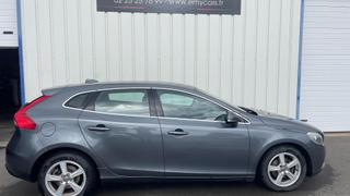 Volvo V40  - Momentum - photo 0