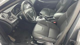 Volvo V40  - Momentum - photo 1