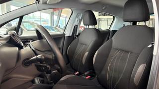 Peugeot 208  - photo 3