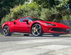 Ferrari 296 -   3.0 Turbo V6 Hybride 830 ch - 345 000 €