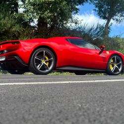 Ferrari 296 3.0 Turbo V6 Hybride 830 ch Lorient