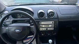 Ford Fiesta  - photo 2