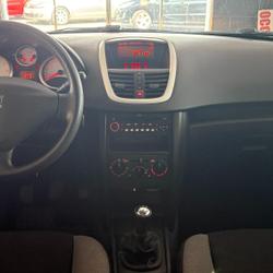 Peugeot 207 Premium 1.4 VTi 16V 95ch Soliers