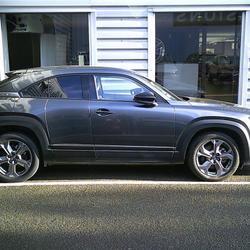 Mazda MX-30 First Edition Modern Confidence MX-30 e-Skyactiv 145 ch Angers