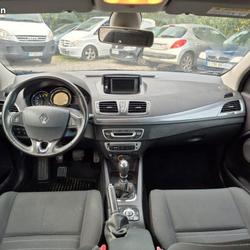 Renault Megane 3 Limited E6 M&eacute;gane III TCE 115 Energy Pierric