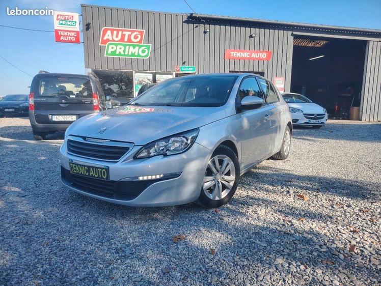 Peugeot 308  - 5 990 €