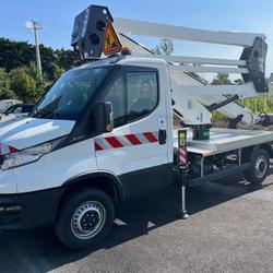 Iveco Daily CC 35 S 14/P EMP 3750 QUAD-LEAF BVM6 Saint-Melaine-sur-Aubance