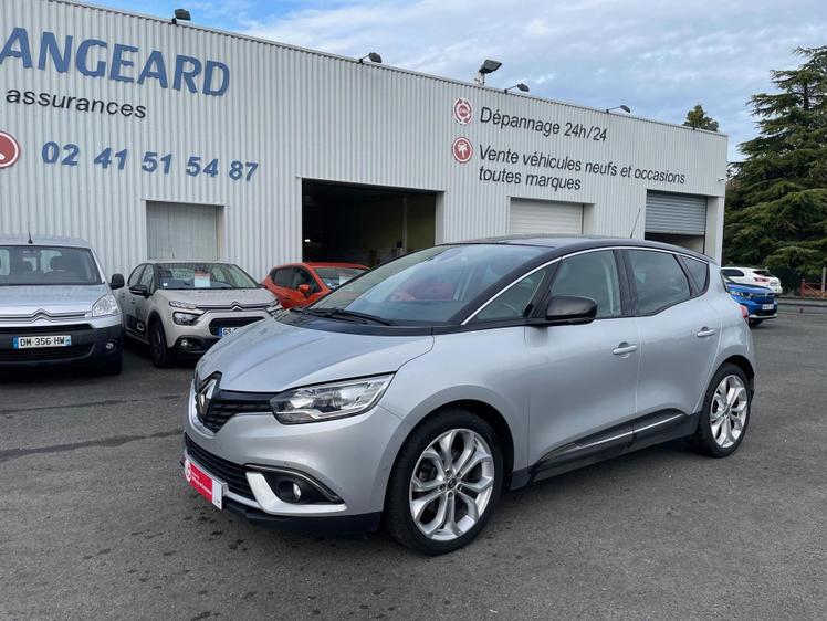 Renault Scenic  - 15 490 €