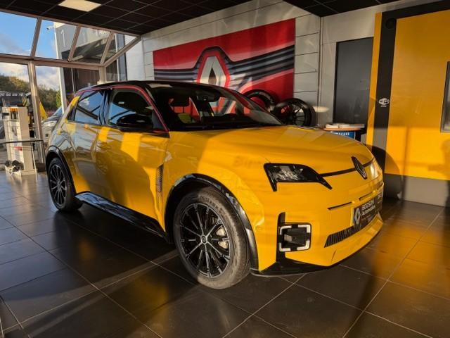 Renault R5 E-Tech  - 29 990 €